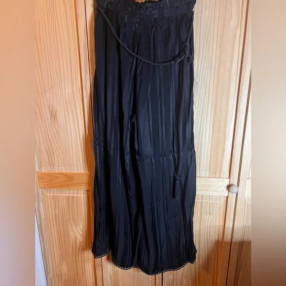 Vacation Ready Pants - Picture 2 of 4